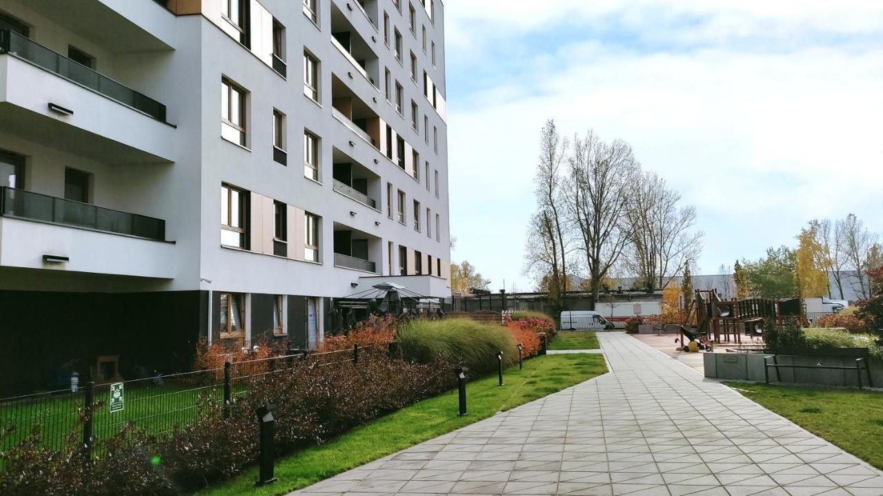 M&R Apartament Airport&Business Premium Komputerowa - Underground Garage - Free Wifi - Netflix - Self Check-In - 5 Min From Chopin Airport Warszawa Exteriör bild